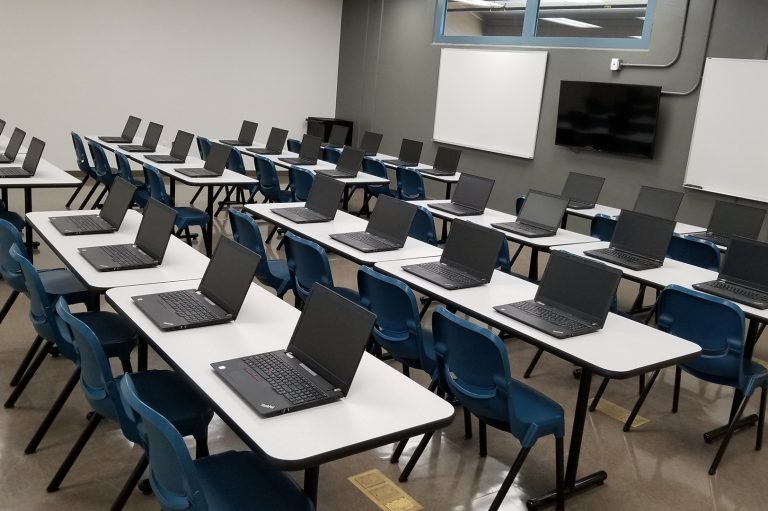 santa-cruz-classroom