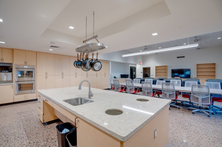 fs612-kitchen